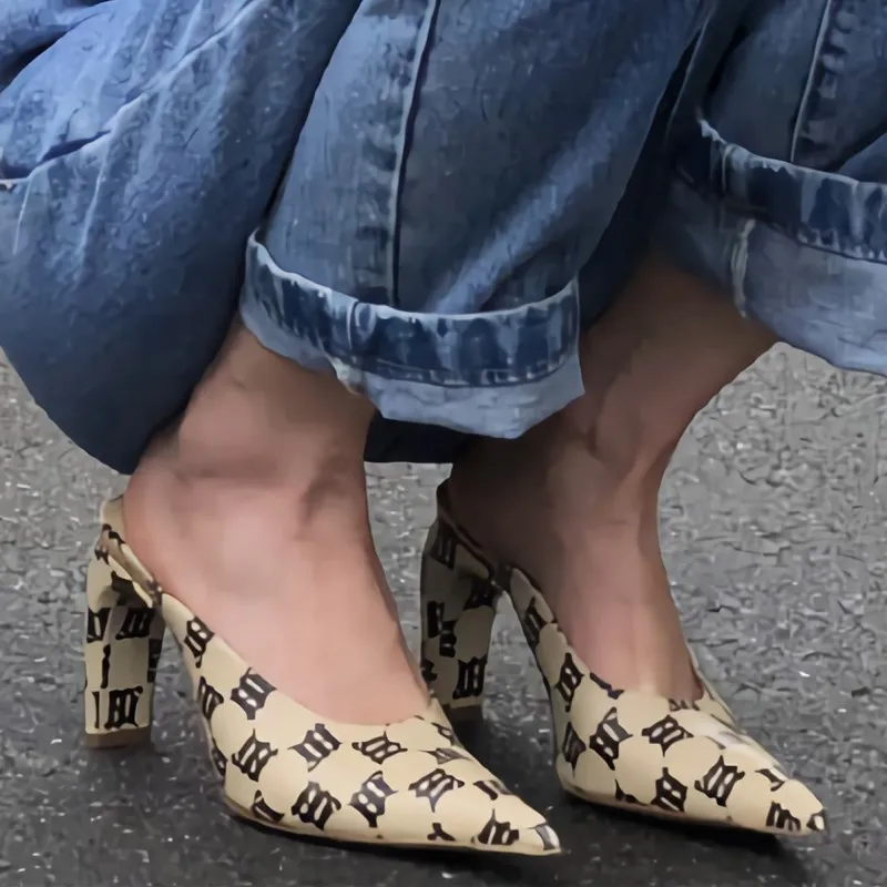 Летние босоножки, Модные Новые шлепанцы-мюли, Пикантная женская обувь с острым носком, повседневная женская обувь на высоком массивном каблуке, люксовый бренд, Женская обувь