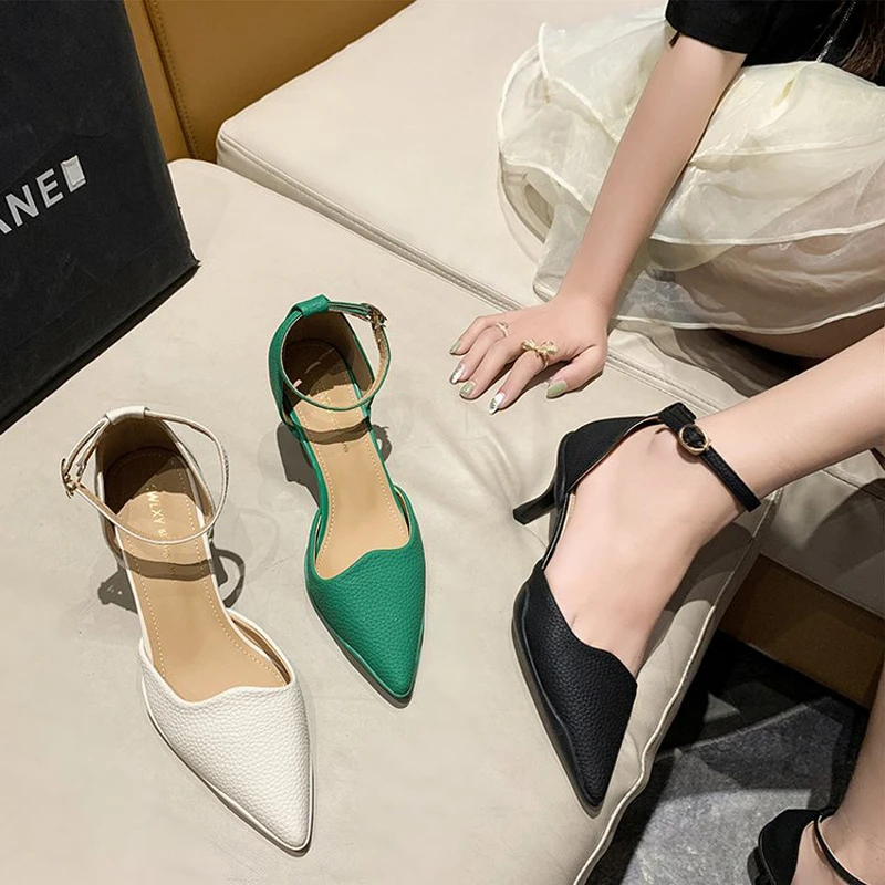 Полые сандалии Baotou, новые летние женские универсальные туфли на высоком каблуке с острым носком, женская модная удобная обувь на тонком каблуке с ремешком и пряжкой